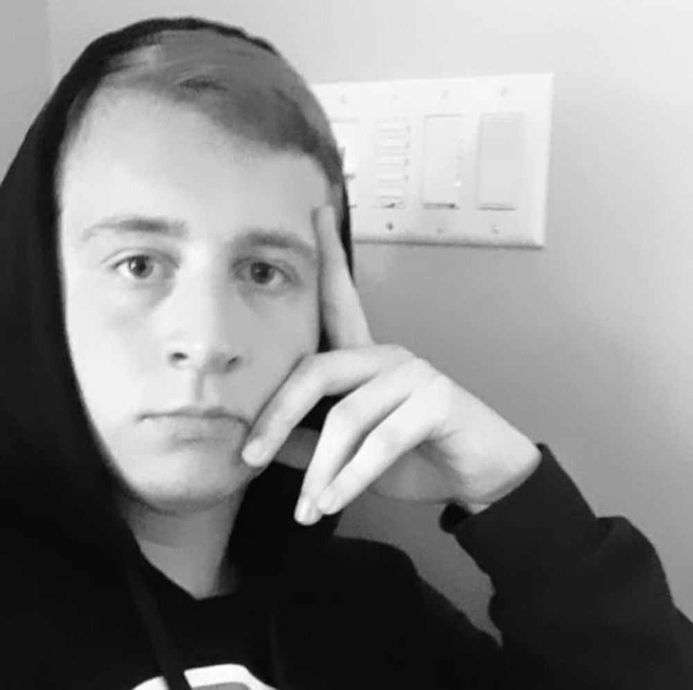 Meet your Posher, Travis